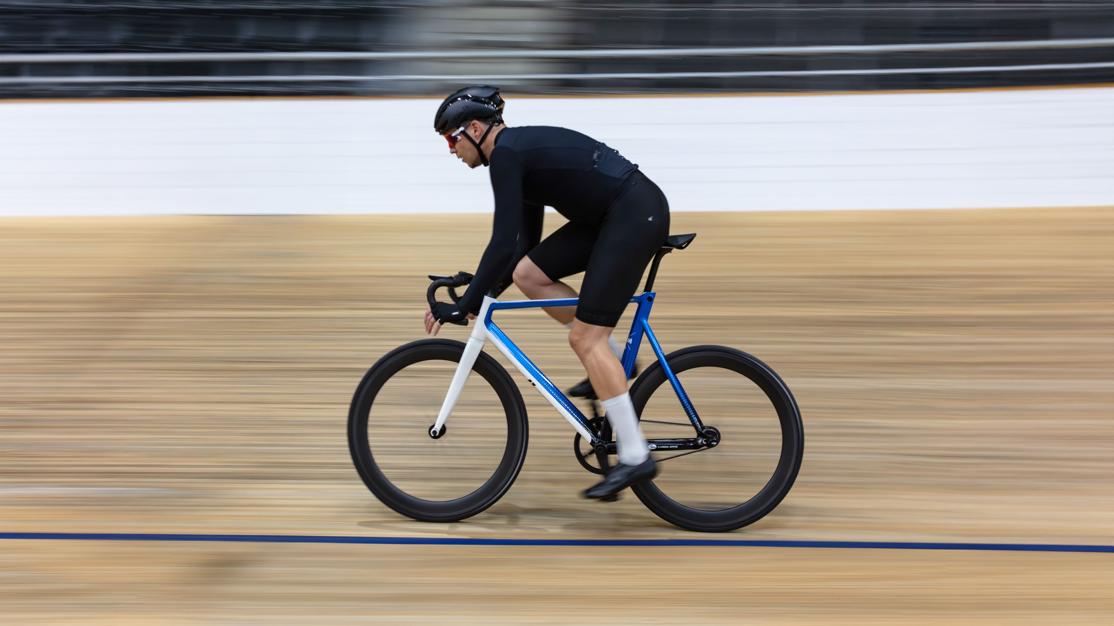 One of us: Hektor Team Limited Edition - 10 Bikes – 10 Jahre Team Schindelhauer-Gates. One of us: Hektor Team Limited Edition