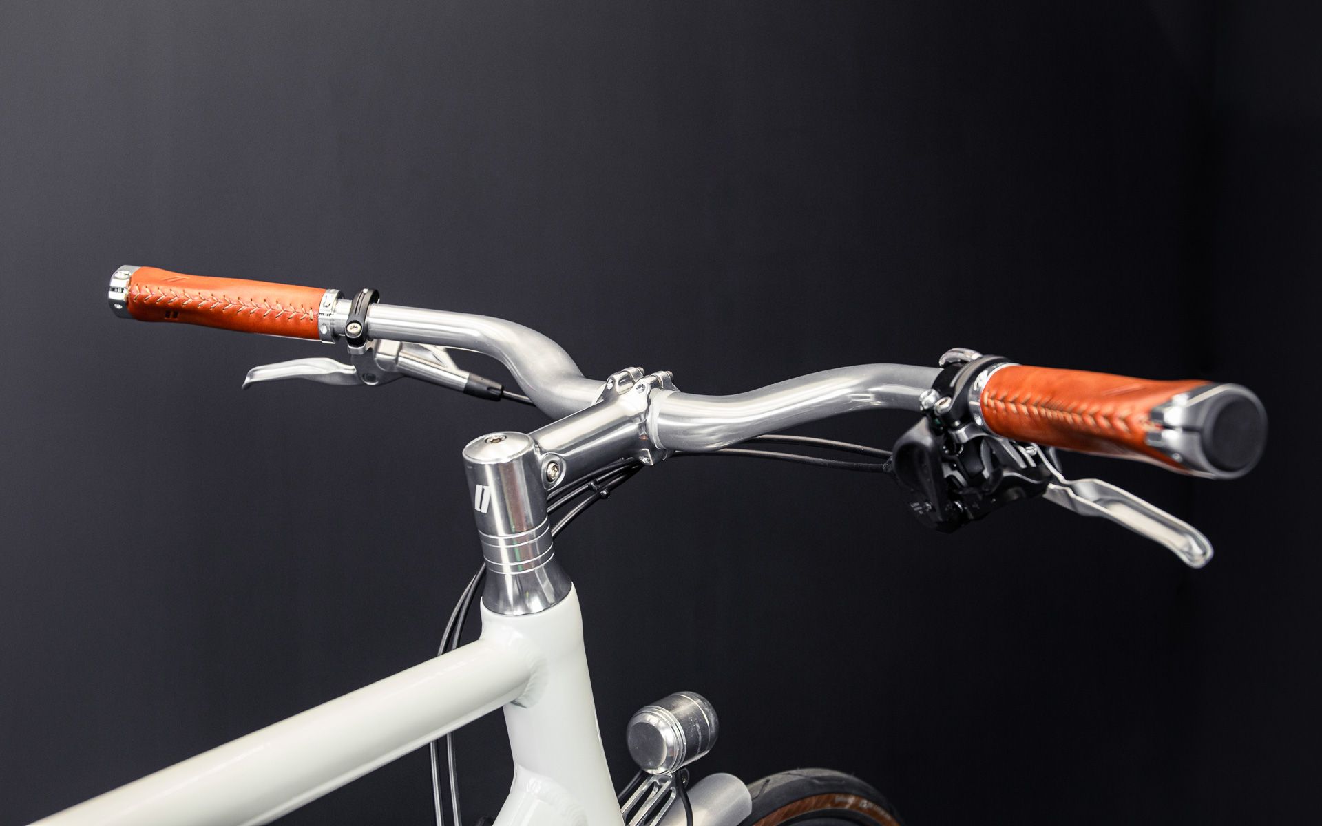 Shapely and versatile: The Schindelhauer Noirette handlebars combine a classic handlebar shape with contemporary design. Used as an interpretation of the 