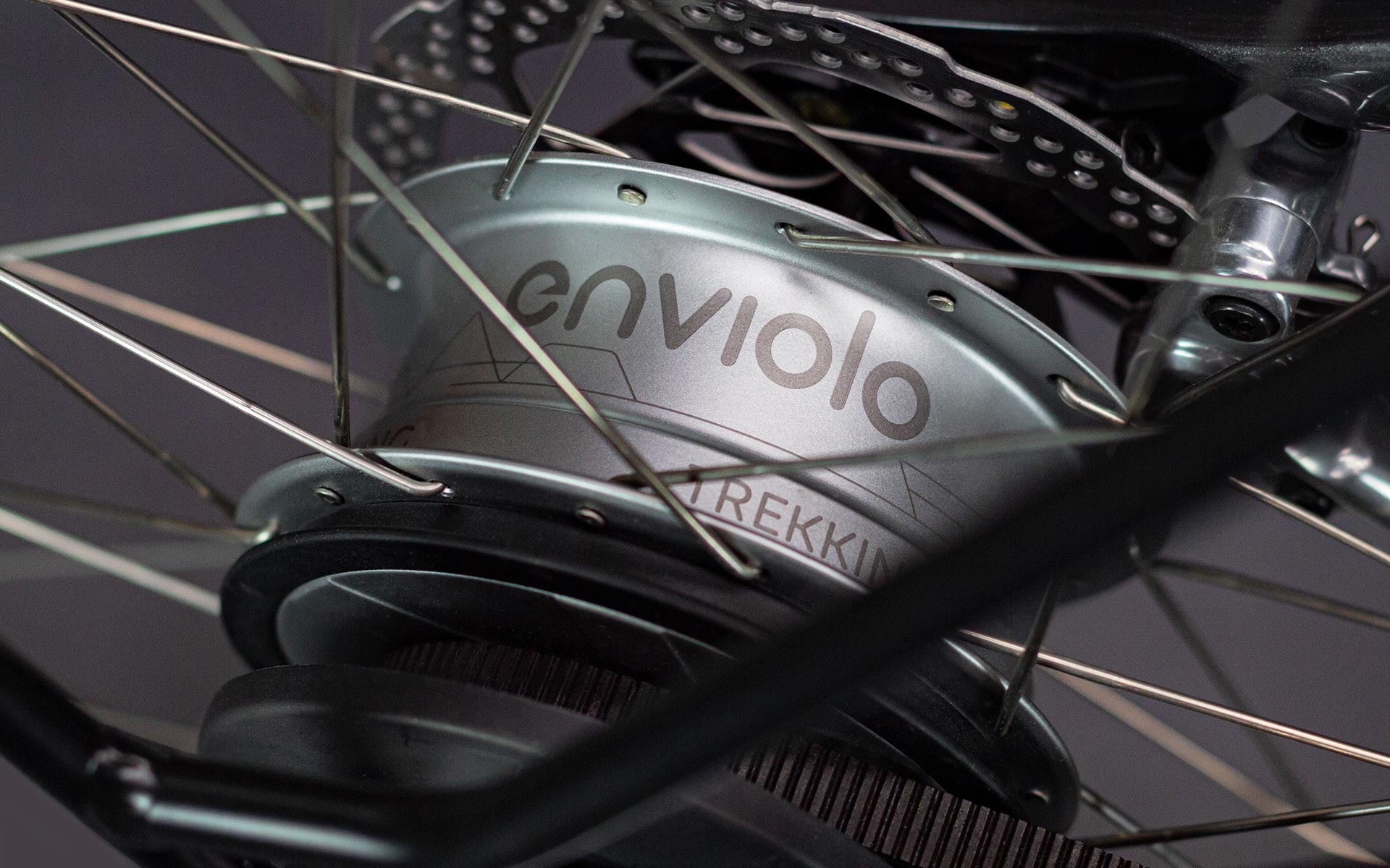 Based on planetary CVP technology, enviolo hubs allow an unlimited number of gear ratios. In the AUTOMATiQ version, the stepless change is fully automatic, based on the personal cadence.